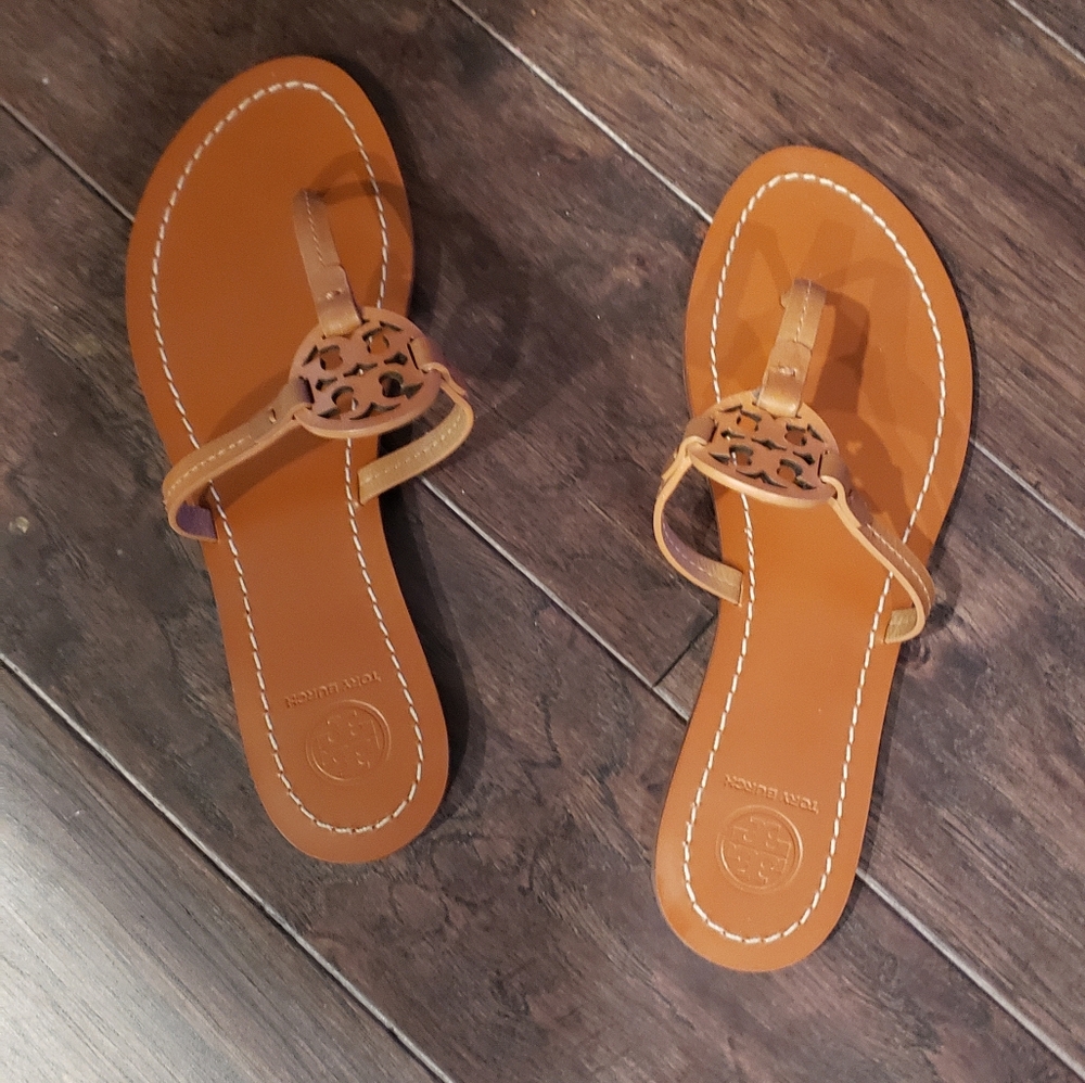 Tory burch gabriel sandal. Like New. Brown Tan, size 8. - Picture 2 of 3